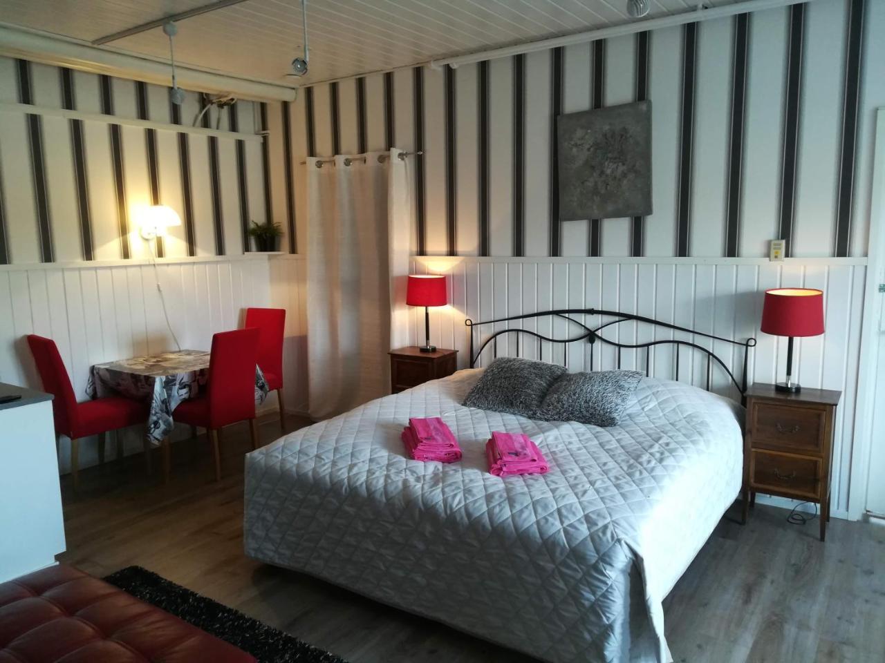 Hotelli Huiskankorpi Boutique Hotel Nivala Luaran gambar